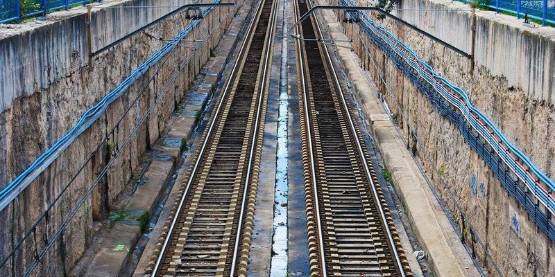 智能革命:人工智能如何重塑自动化软件开发新生态——德软信息视角下的IT咨询与系统集成变革